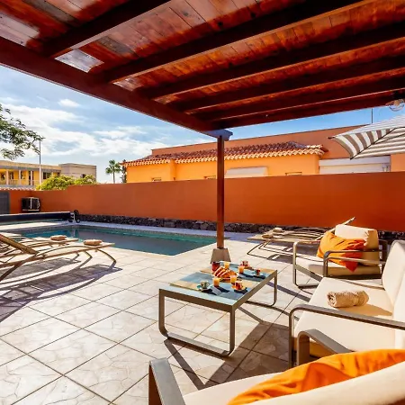 Elegant Paola Private Heated Pool Vakantiehuis *