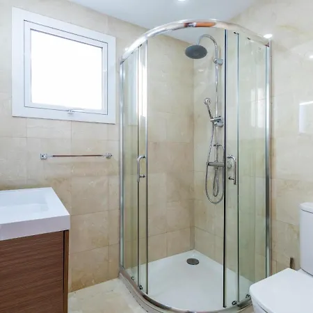 Σπίτι διακοπών Elegant Paola Private Heated Pool